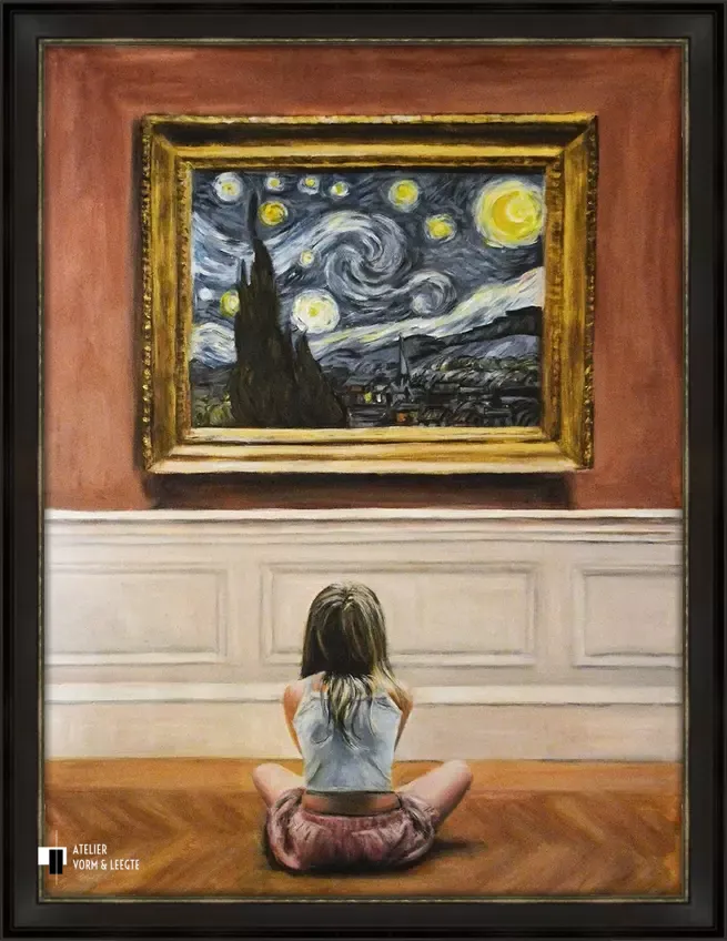 Watching van Gogh Starry Night I - Escha van den Bogerd - in sierlijst Epoque zwart-zilver 50mm