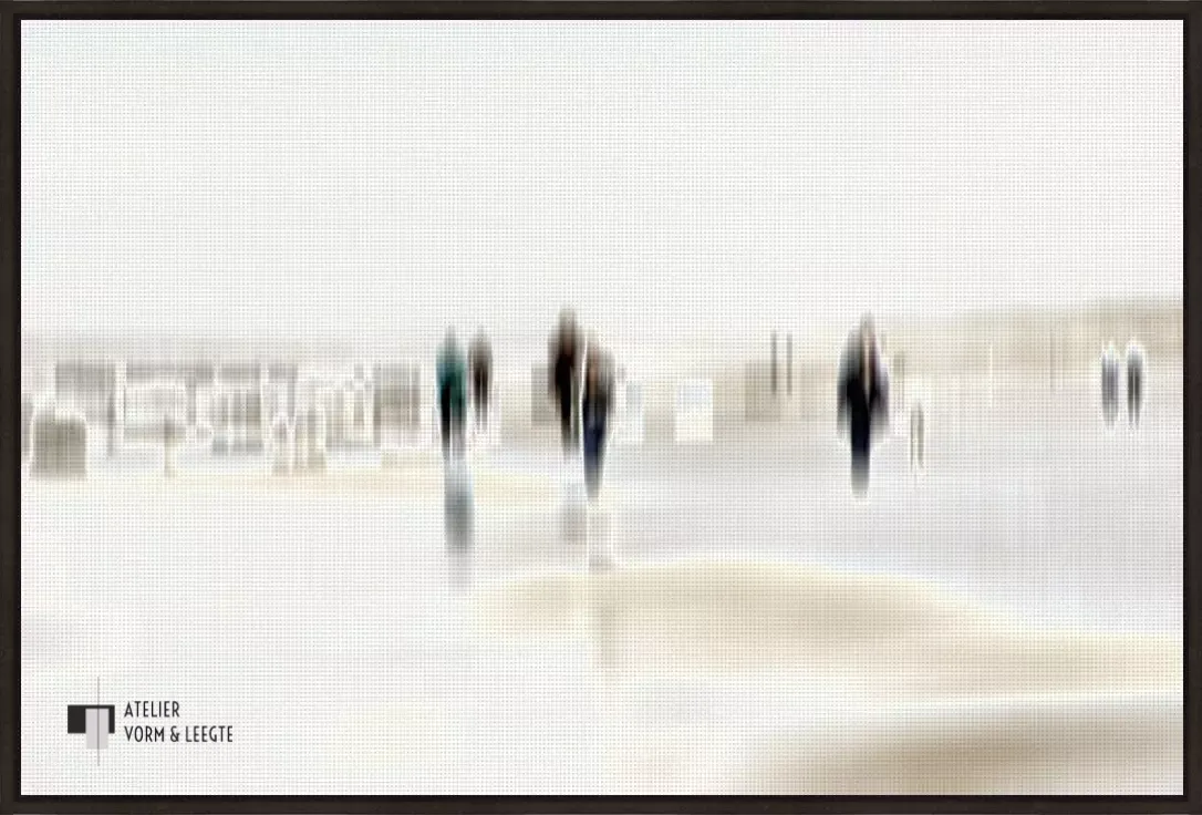 Walking People I - Gerhard Rossmeissl - in baklijst Atelier zwart 10mm